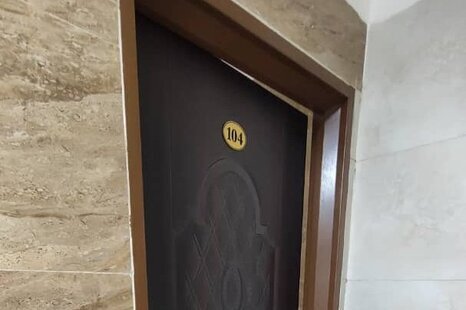 اتاق 104 چهار تخت در مسافرخانه قم