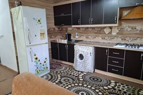 واحد مبله تکخواب در طبقه همکف ویلا در اسالم