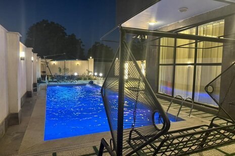 ویلا دوخواب استخردار کارن در چهارباغ