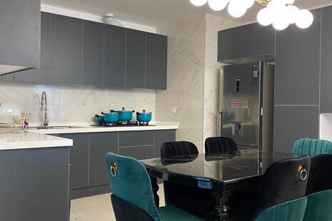 آپارتمان مبله دوخواب طبقه 7 دید دریا در دهکده ساحلی