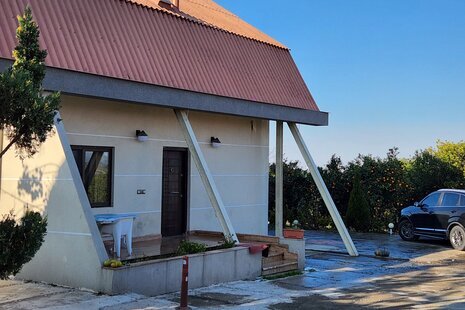 واحد دو خواب (2) طبقه همکف ویلا در قائم شهر