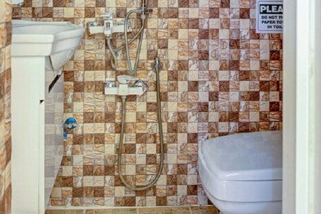 اتاق سه نفره (1) دراقامتگاه بومگردی کاشان