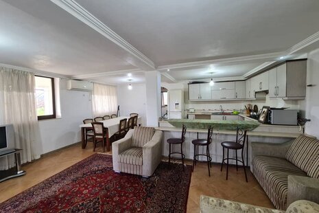 واحد دو خواب در طبقه همکف ویلا صداقت شیرود