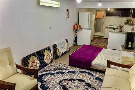 واحد مبله در طبقه همکف ویلا در چالوس