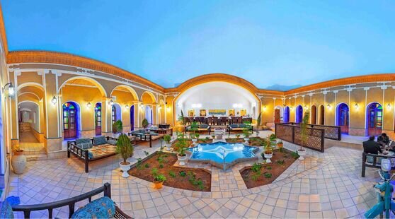 اتاق دو تخته در اقامتگاه بومگردی در یزد