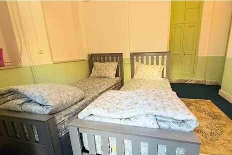 اتاق استاد همایی در اقامتگاه بومگردی اصفهان