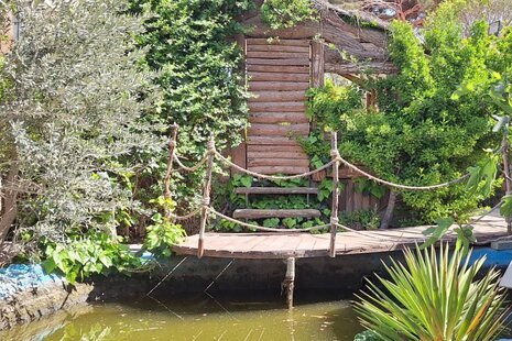 واحد مبله باغ عمارت نصف جهان طبقه همکف در اصفهان