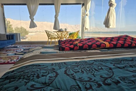 سوئیت 2 ساحلی در مجتمع اقامتی محمدزاده کنگان