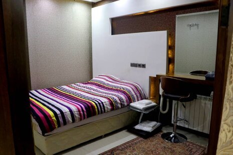 واحد 203 تکخواب لاولی روم (با صبحانه) در هتل آپارتمان اصفهان