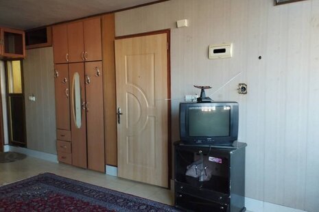 آپارتمان تکخواب  طبقه 2 در تیران و کرون