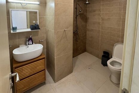 آپارتمان مبله تکخواب ویو دریا در کیش