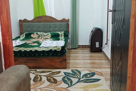 واحد مبله سه خواب در طبقه همکف ویلا در فومن