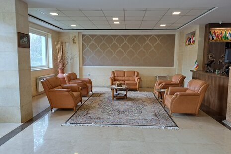 واحد تکخواب 4 نفره در هتل آپارتمان صومعه سرا