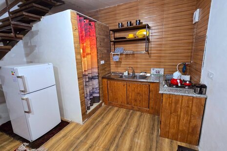 کلبه استخردار تکخواب نیلای در بومگردی رامیان