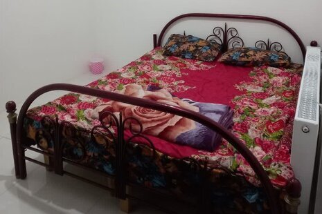 آپارتمان مبله دو خواب استخردار در باغ بهادران