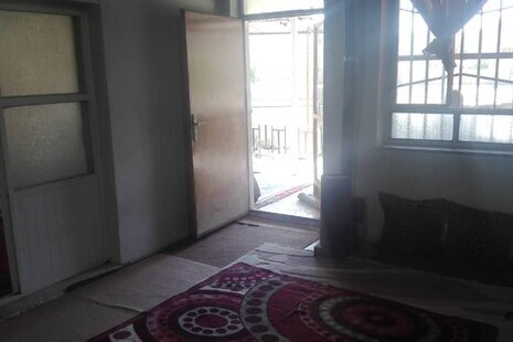 واحد دو خواب در طبقه اول یک باغ ویلا دو طبقه پل سفید