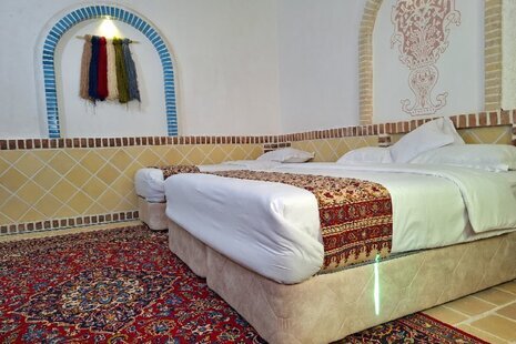 اتاق 1فرش در طبقه اول اقامتگاه بومگردی نطنز