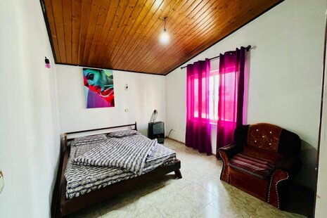 ویلا آپارتمان مبله دو خواب ساحل آبی با فوتبال دستی در نور