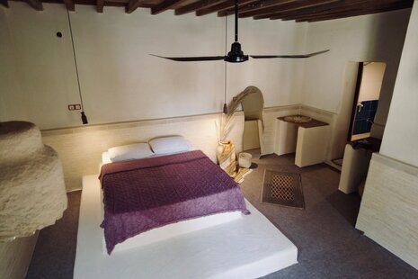 سوئیت کالینگ در اقامتگاه بومگردی بندر لافت