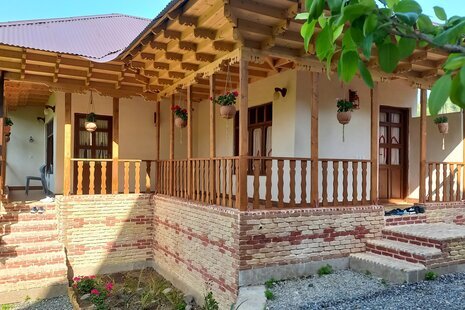 سوئیت نارنج در اقامتگاه بومگردی شیرگاه