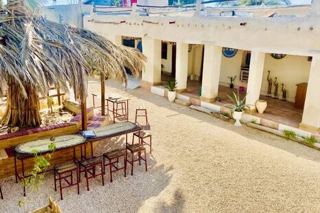 اتاق بابشاد سیرافی در اقامتگاه بومگردی کنگان