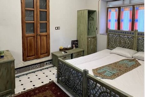 اتاق 12 متری در عمارت بومگردی شیراز