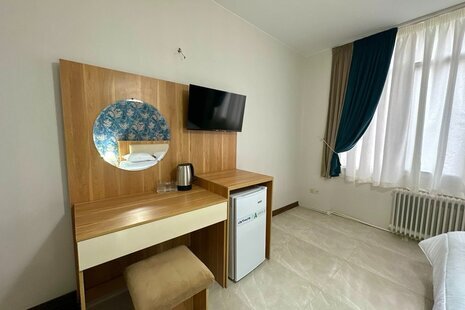 اتاق مبله دوتخت  103 در  فردوسی