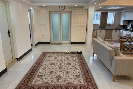 واحد استخردار دوخواب شازده در طبقه همکف ویلا بندرانزلی