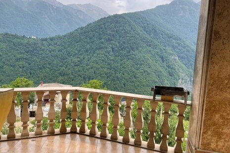 واحد ویلایی در جنگل دوهزار