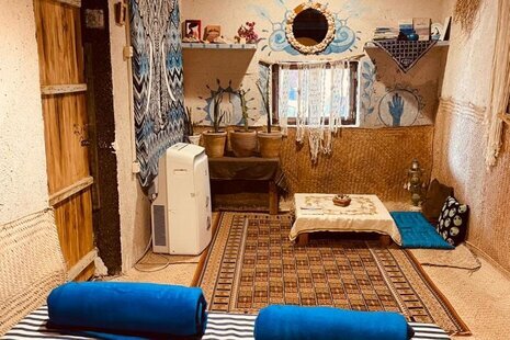 اتاق دیریا در هاستل هرمز