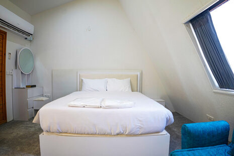 کلبه شمع و عرشه در دهکده گردشگری عسلویه