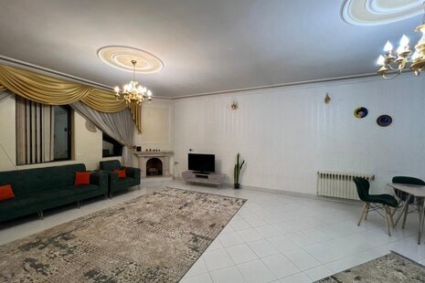 آپارتمان مبله دوخواب طبقه اول در شیراز