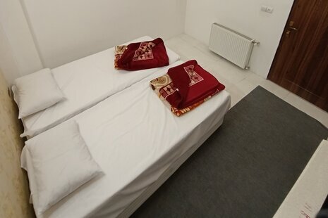 واحد دوتخت در هتل آپارتمان در مشهد