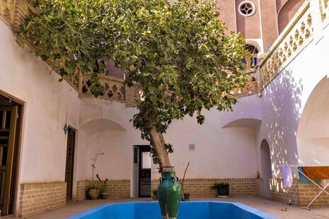 اتاق سه نفره (1) دراقامتگاه بومگردی کاشان