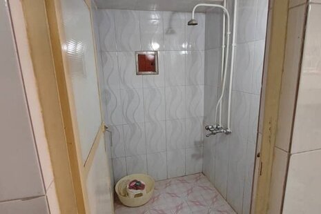 سوئیت سنتی مقبره خیام عطار در نیشابور