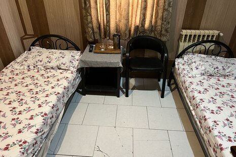 اتاق دو تخت در مهمانپذیر خیابان کارگر