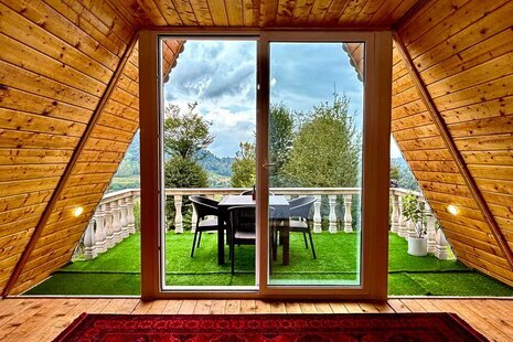 کلبه سوئیسی دوبلکس مبله دوخواب شیرزاد در شفت