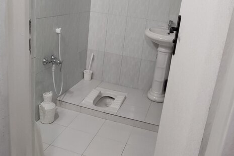 واحد مبله تکخواب در طبقه همکف ویلا عارف در ماسال