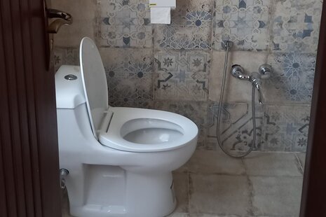 اتاق کرسی در اقامتگاه بوم گردی کرمان