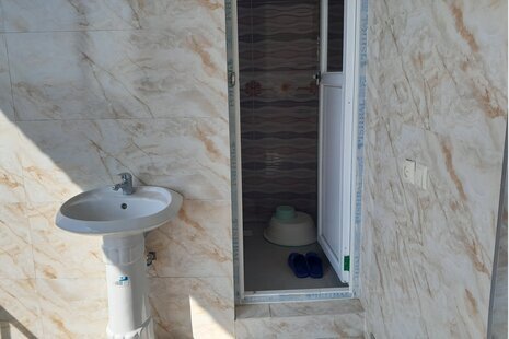 واحد تکخواب سفید در طبقه دوم ویلا فیلبند