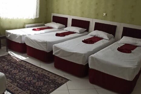 اتاق چهار تخت نیکداد در هتل آپارتمان مشهد