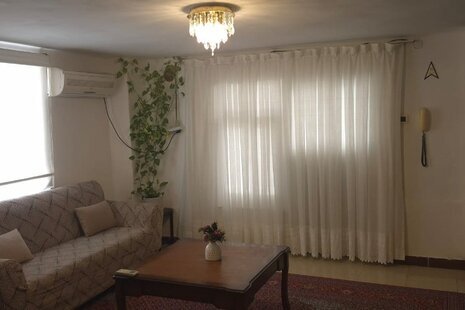 واحد تکخواب کاج در طبقه همکف ویلا رامسر