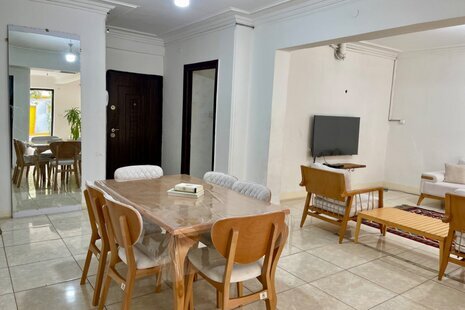 آپارتمان مبله چهار خواب در شیراز