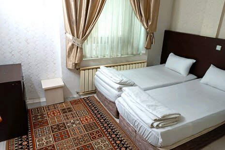 واحد تک خواب 7 تخت سینگل امام رضا نزدیک به حرم  در مشهد
