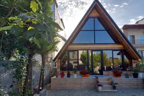 کلبه سوئیسی دوبلکس دوخواب جکوزی دار در متل قو