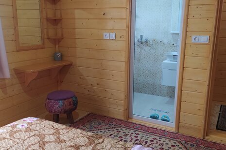 کلبه سوئیسی دوخواب استخردار  لوکس در اسالم
