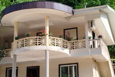 واحد دوخواب در طبقه اول ویلای جنگلی در فومن