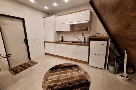 کلبه سوئیسی استخردار دوبلکس تکخواب نیایش در چهارباغ