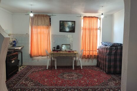 واحد تکخواب چهل گیسو در اقامتگاه بومگردی گرگان