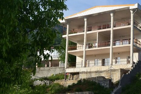 آپارتمان مبله سه خواب سرای دلگشا طبقه اول در آمل